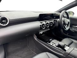MERCEDES-BENZ A Class Photo 2