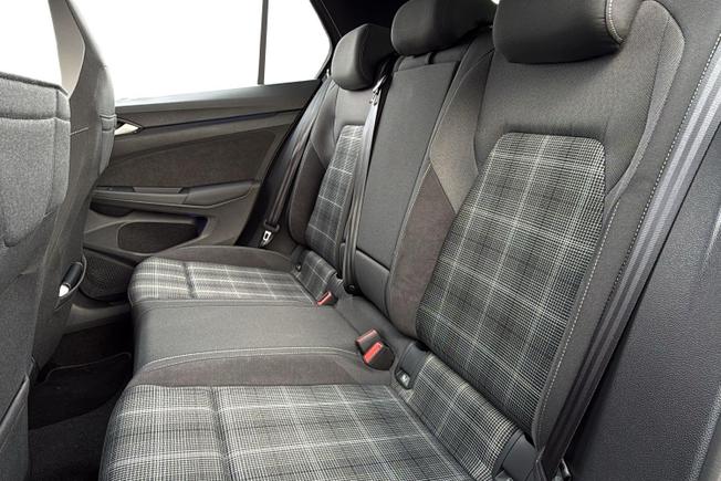VOLKSWAGEN Golf Photo 9
