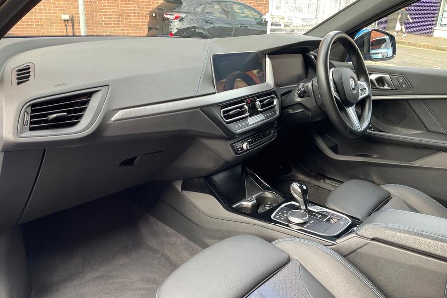 BMW 1 SERIES Photo autoimg-99dba7b5ba1a0a83d20f6d2f50918ddd897388e6.jpg