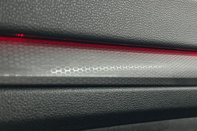 VOLKSWAGEN Golf Photo 28