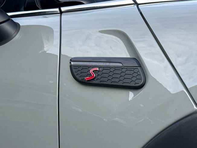 MINI Hatch Photo 29