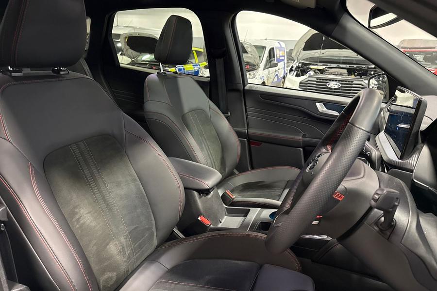 Ford Kuga Photo autoimg-99dd862d1ff22cf0db1a35ce1ba995f265a4e9d7.jpg