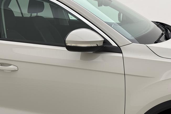 VOLKSWAGEN T-Roc Photo 20