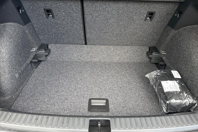 SEAT Arona Photo 12