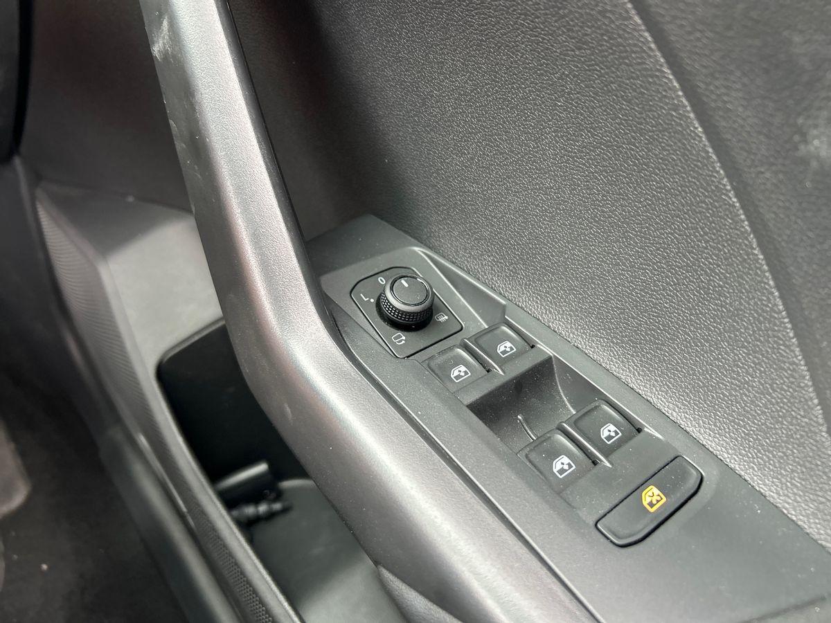 Volkswagen T-Cross Photo autoimg-99e473fb4c6c3f36b5c752688ec7976cd2ef74f1.jpg