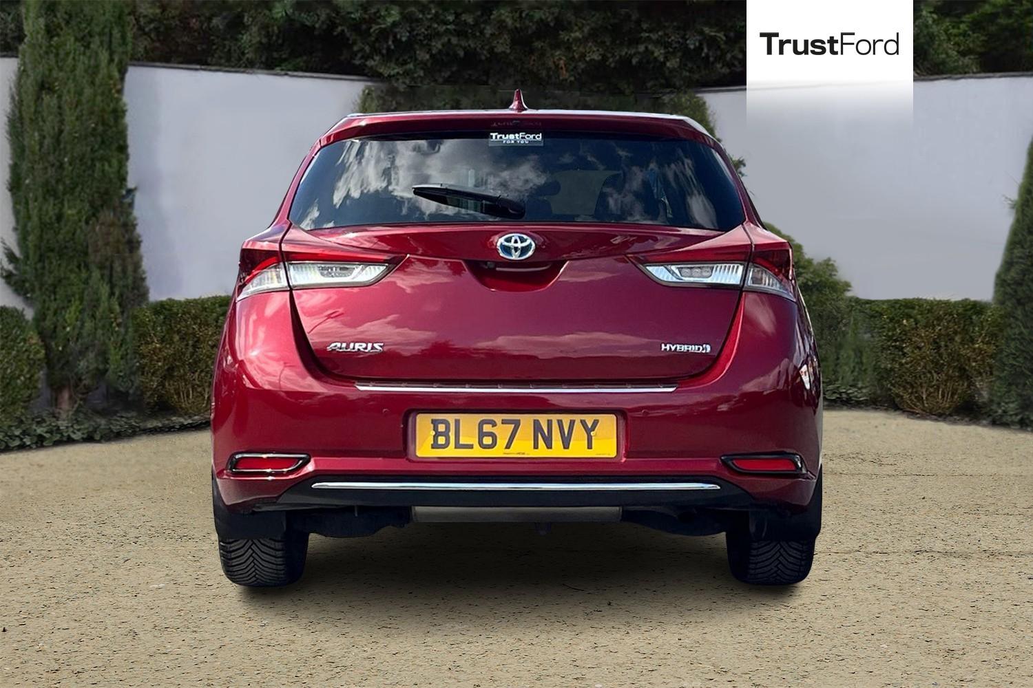 Toyota Auris Photo 6