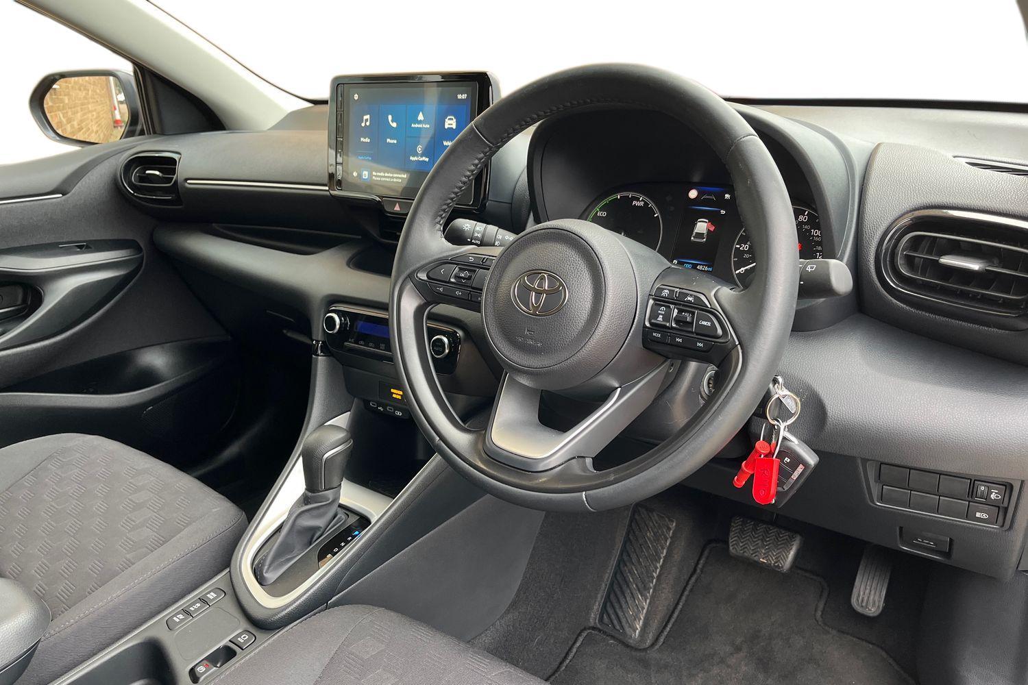Toyota Yaris Photo 8