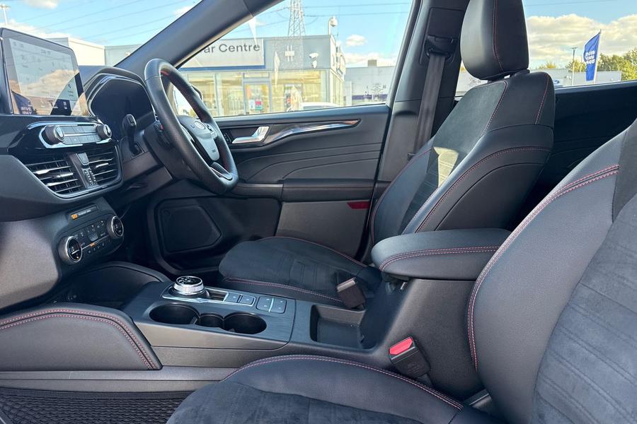 Ford KUGA Photo autoimg-99e7c1577f67bebd4853631dc917123a5246d2fd.jpg
