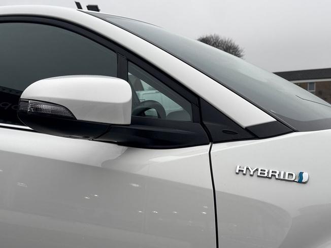 TOYOTA C-Hr Photo 20