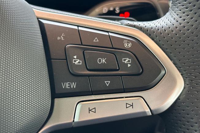 VOLKSWAGEN Tiguan Photo 17