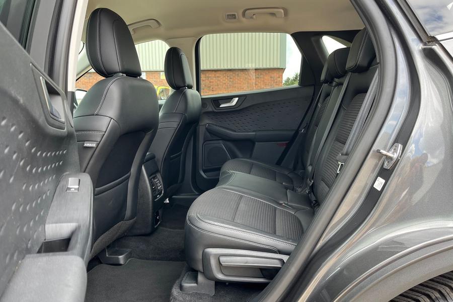 Ford Kuga Photo autoimg-99e9f5f3991760076e96b90edd5de3d7e2a8fc0d.jpg