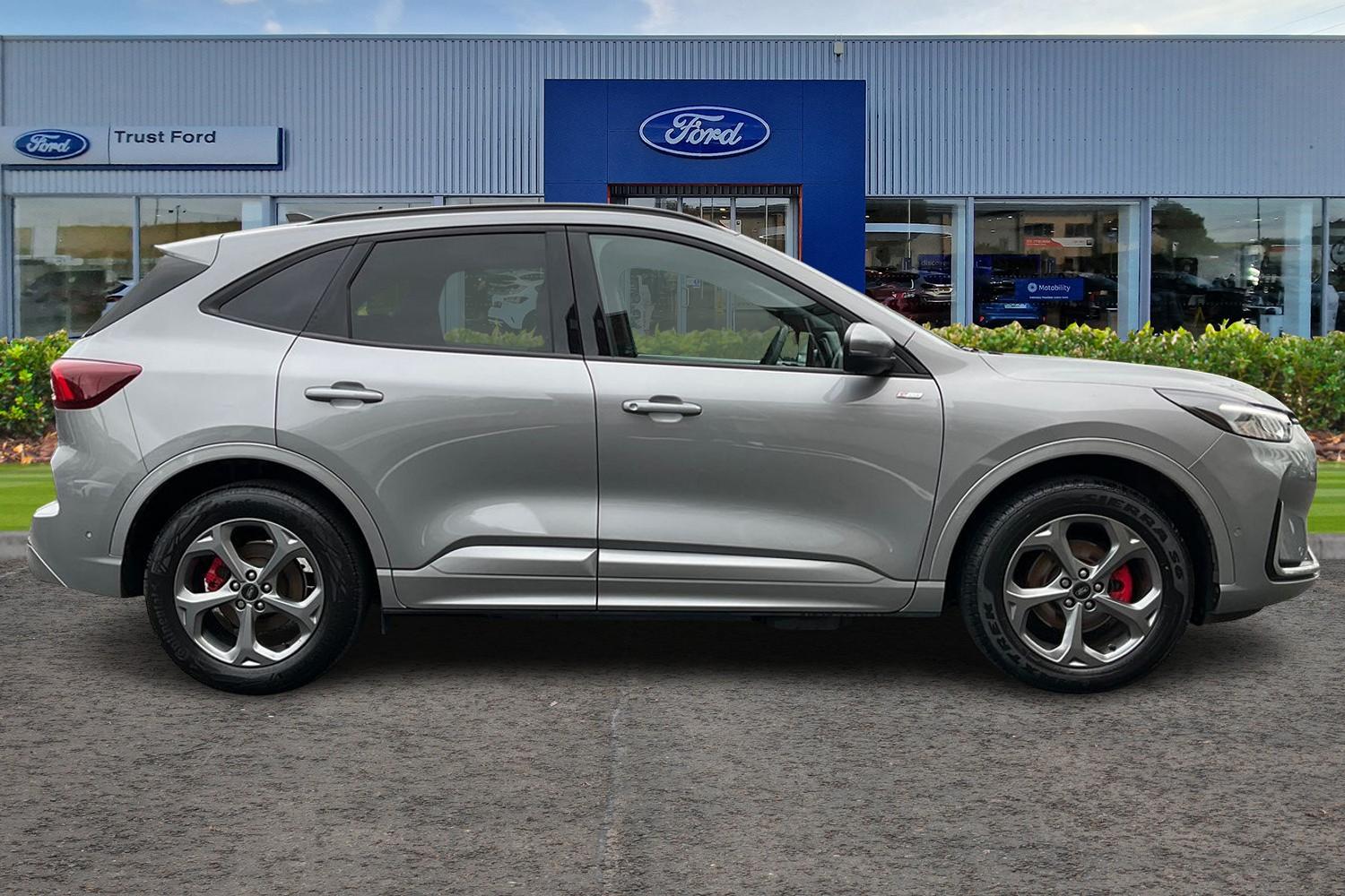 Ford KUGA Photo 2