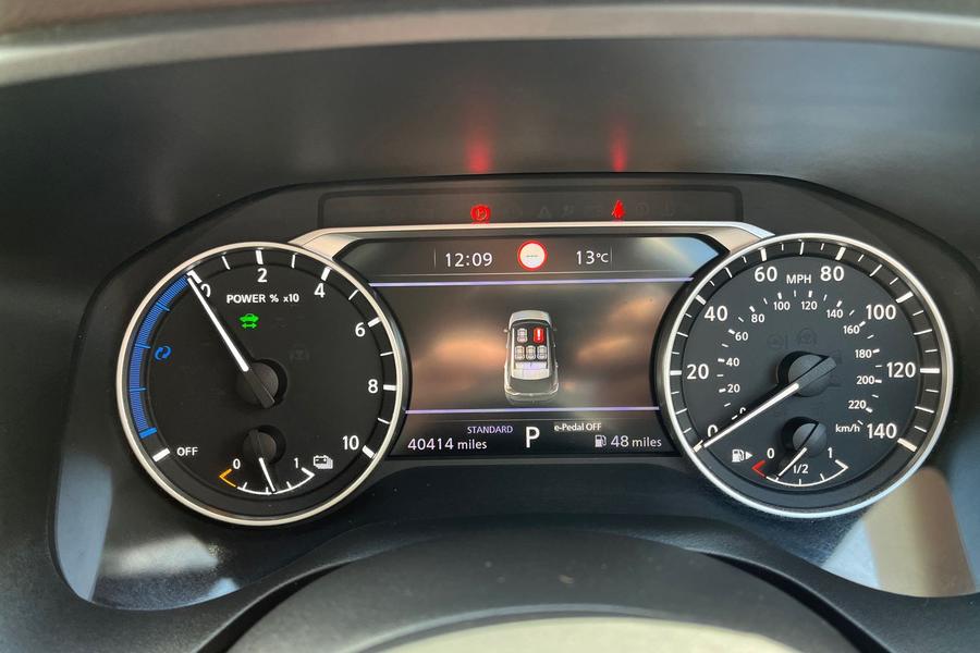 Nissan X-TRAIL Photo autoimg-99f288bdaf660aa7f8918f86bcc9500bd0e47d07.jpg