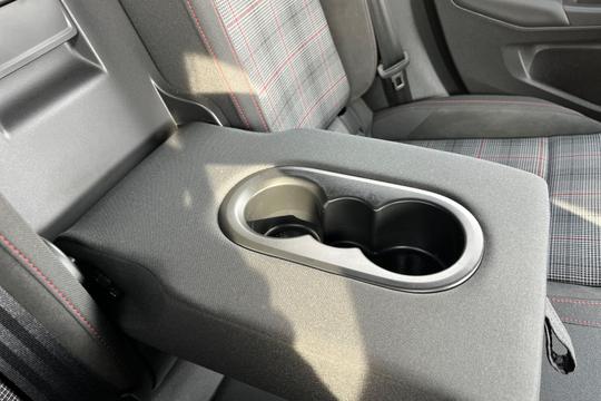 Volkswagen Golf Photo autoimg-99f6fc02b195e97fc9a852786cb6bd7c0c641a8f.jpg