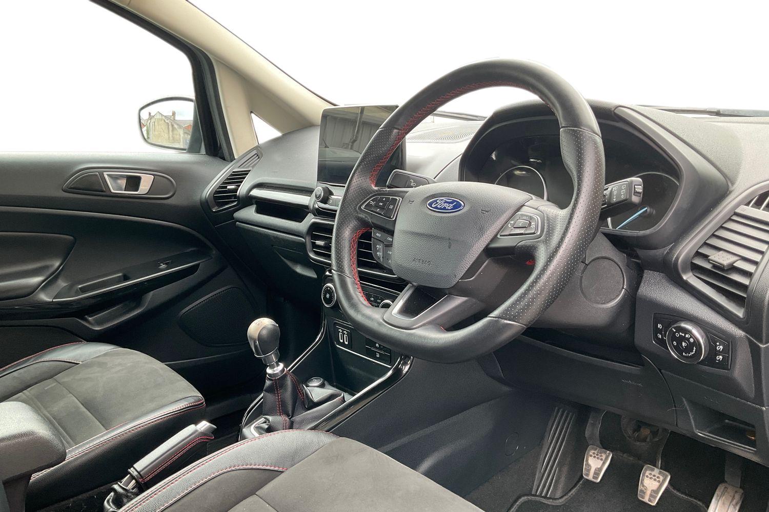 Ford ECOSPORT Photo 8