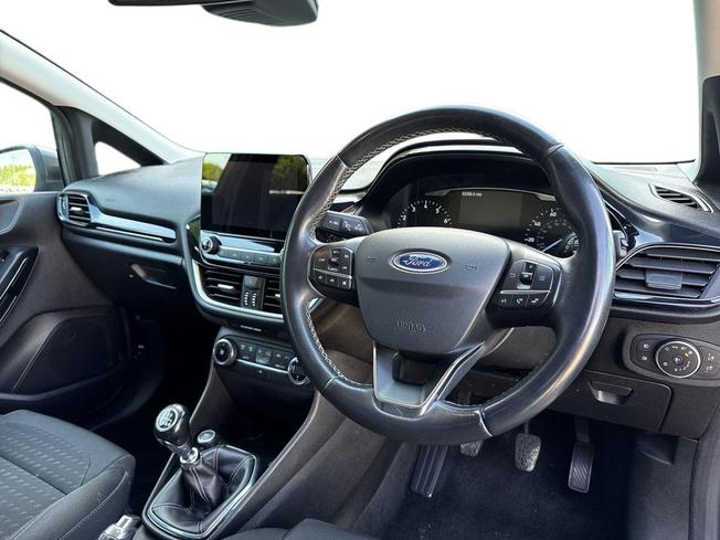 FORD Fiesta Photo 6