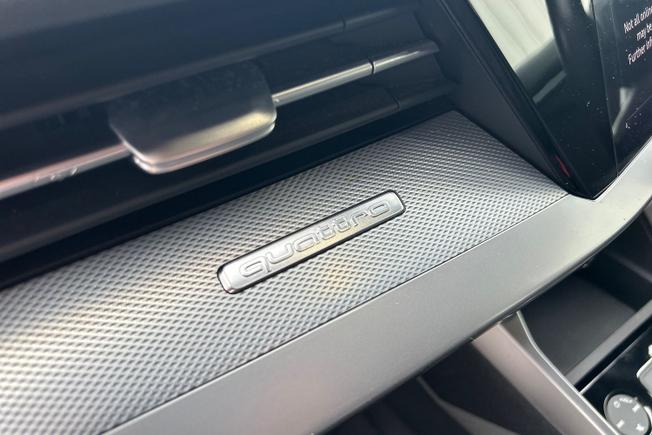 AUDI S3 Photo 41