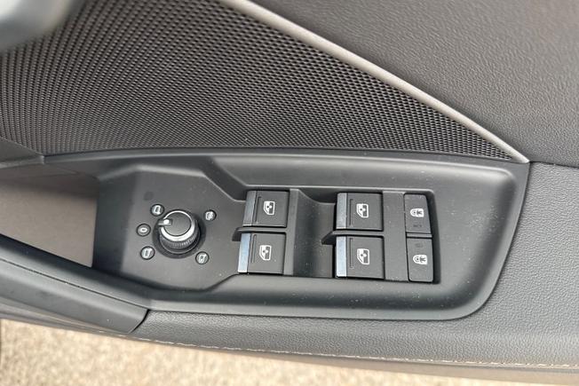AUDI S3 Photo 37