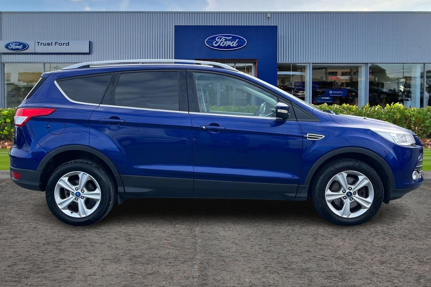 Ford KUGA Photo 2