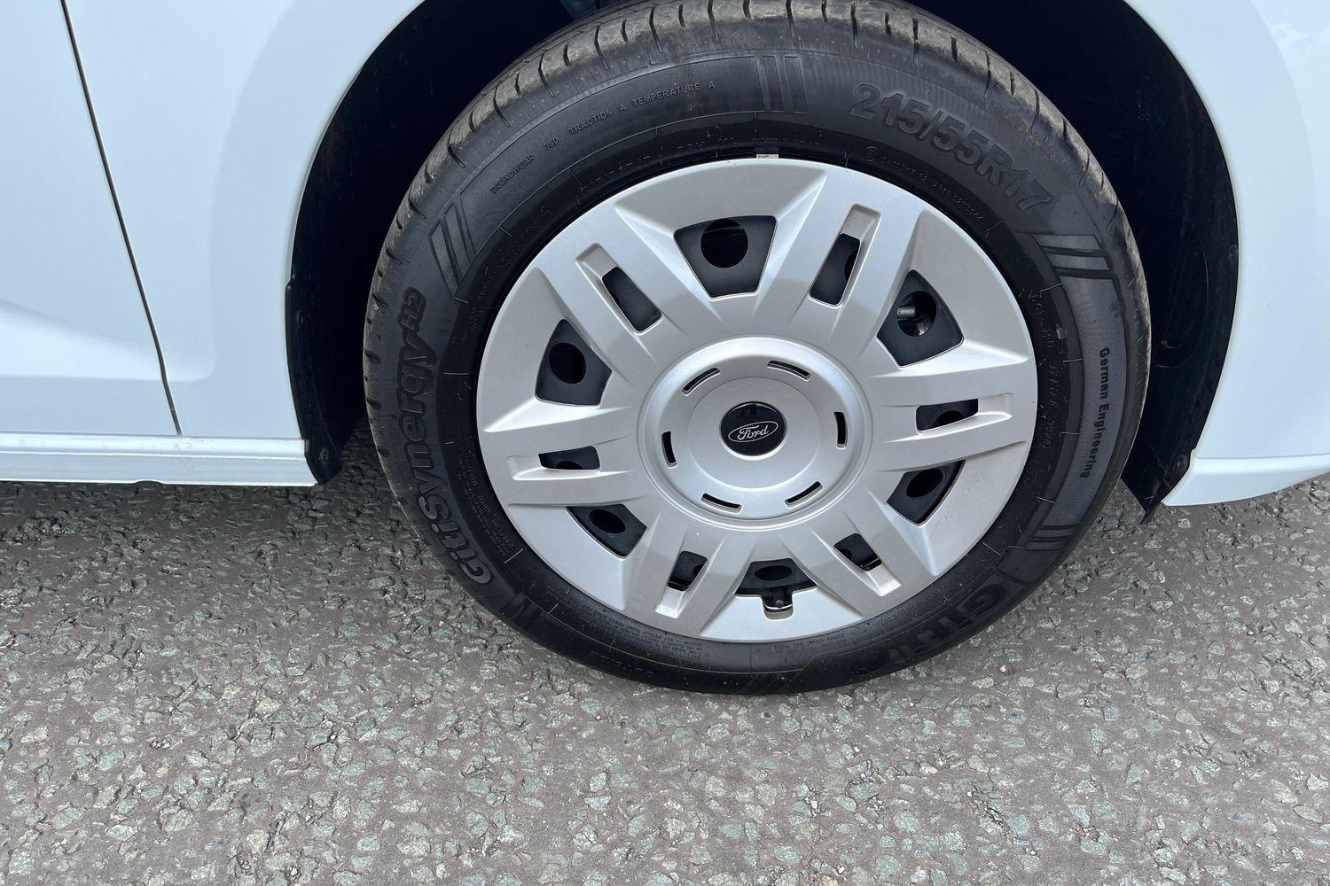 Ford TRANSIT CONNECT Photo 28