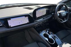 Audi A6 Saloon Photo 2
