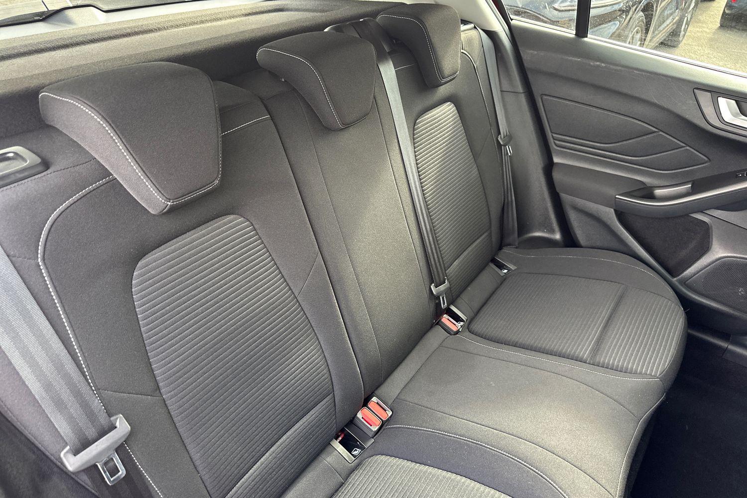 Ford FOCUS Photo 19