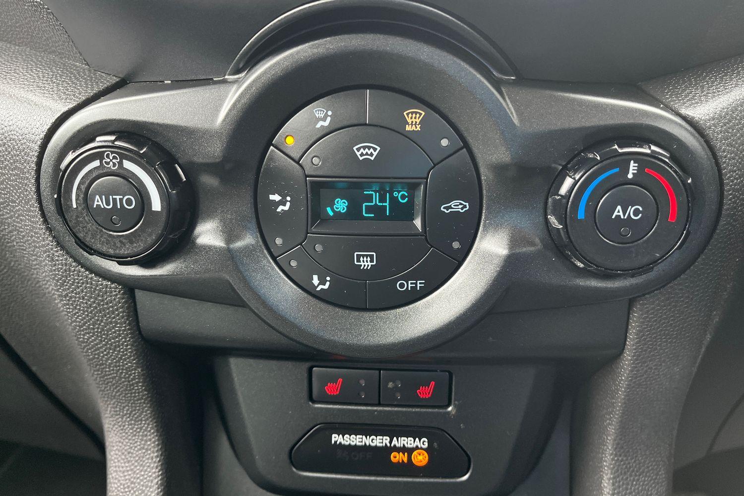 Ford ECOSPORT Photo 27