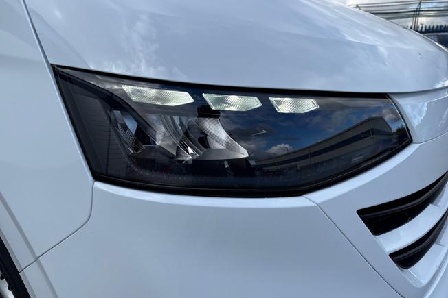 VOLKSWAGEN Transporter Photo 19