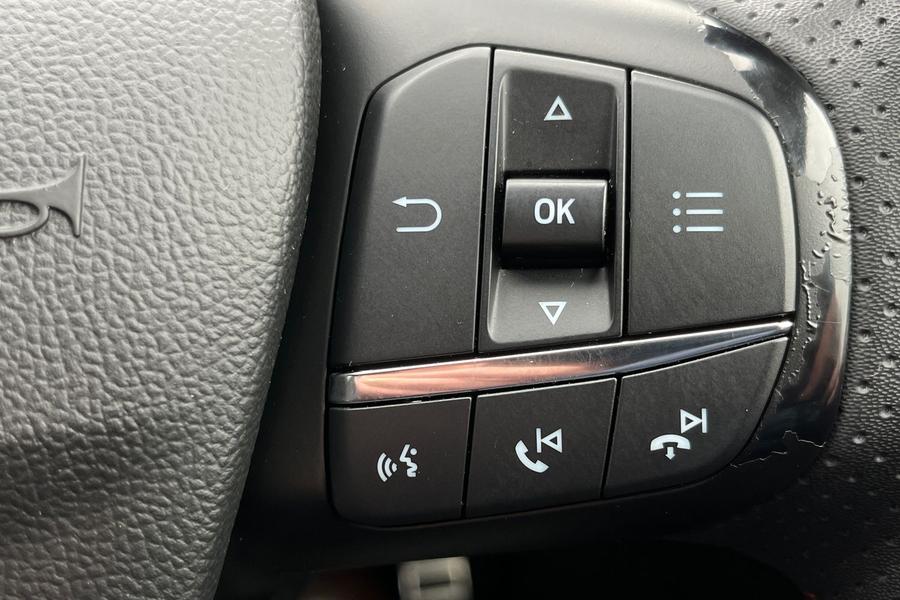 Ford Kuga Photo autoimg-9a227a1ef7edf7871ec0c809d88caff33d1a55fd.jpg
