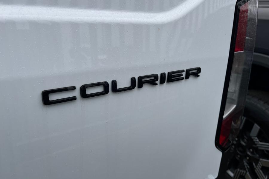 Ford TRANSIT COURIER Photo autoimg-9a243bb26ba6ad78a982904245455d3383a82b77.jpg