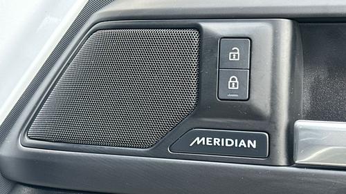 Land Rover Defender Photo autoimg-9a252ef0a24e8aa7a14ebcd8cca0aba30c029126.jpg
