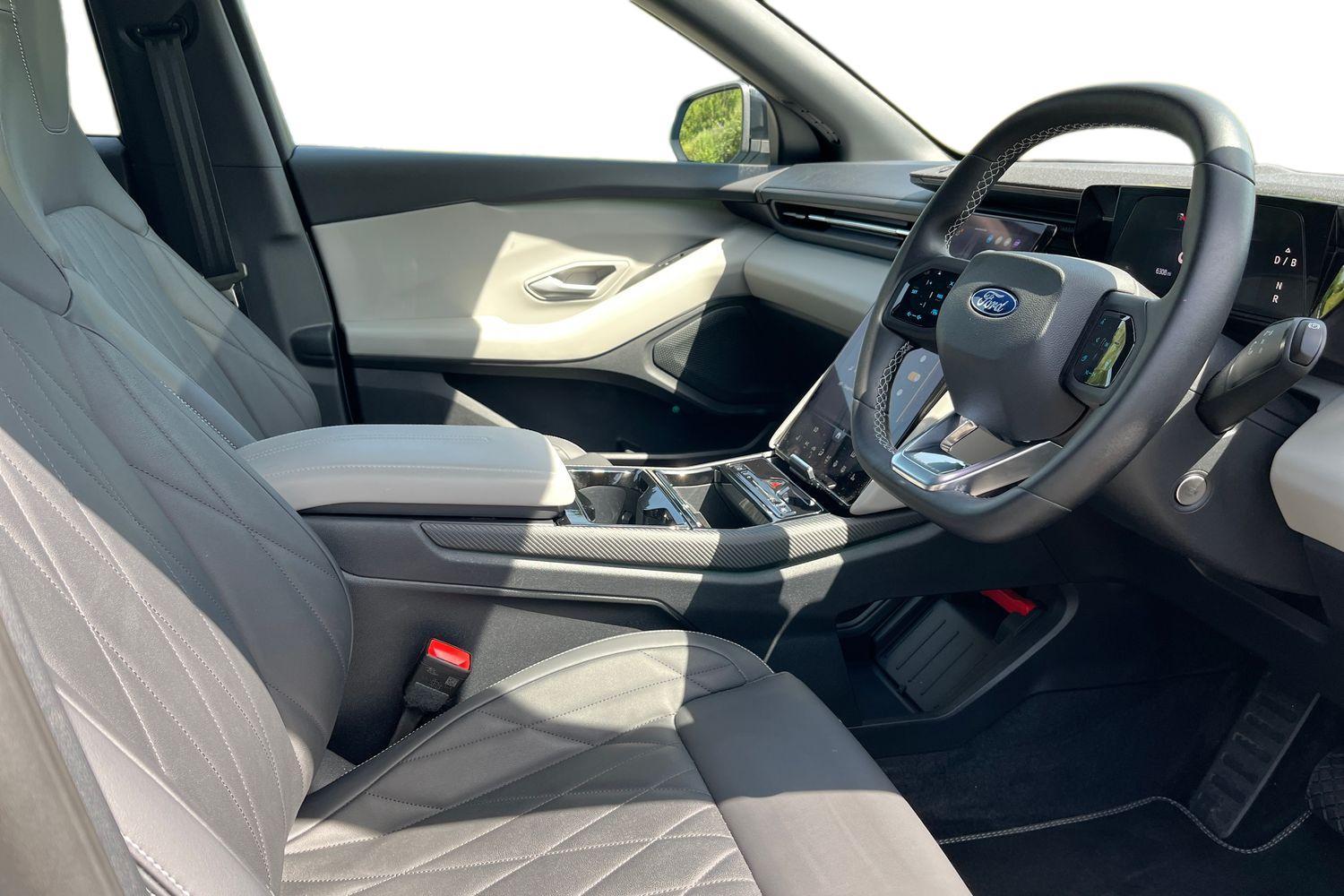Ford Explorer Photo 8