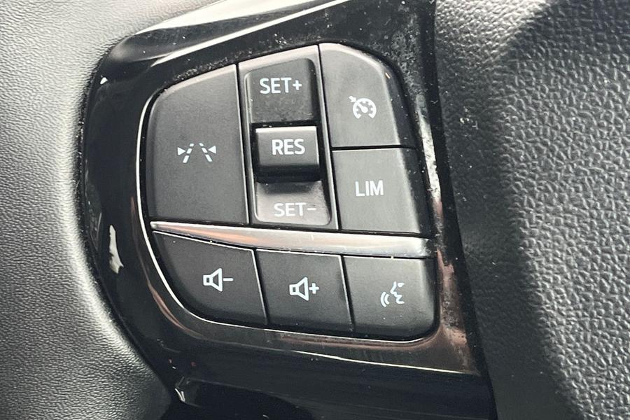 Ford PUMA Photo autoimg-9a2a818560bd046cabb2e2ad6aef6e334fb355b0.jpg