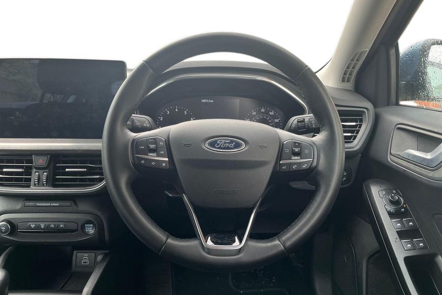 Ford Focus Photo autoimg-9a2cfd62d60604c1996370837a93fe5e59a8f0a5.jpg