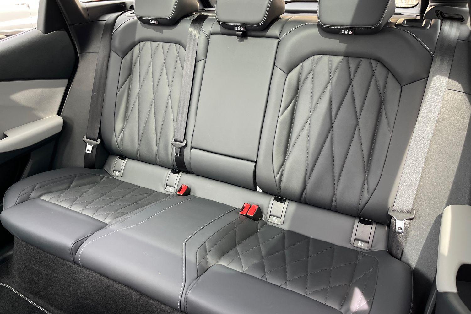 Ford Explorer Photo 19