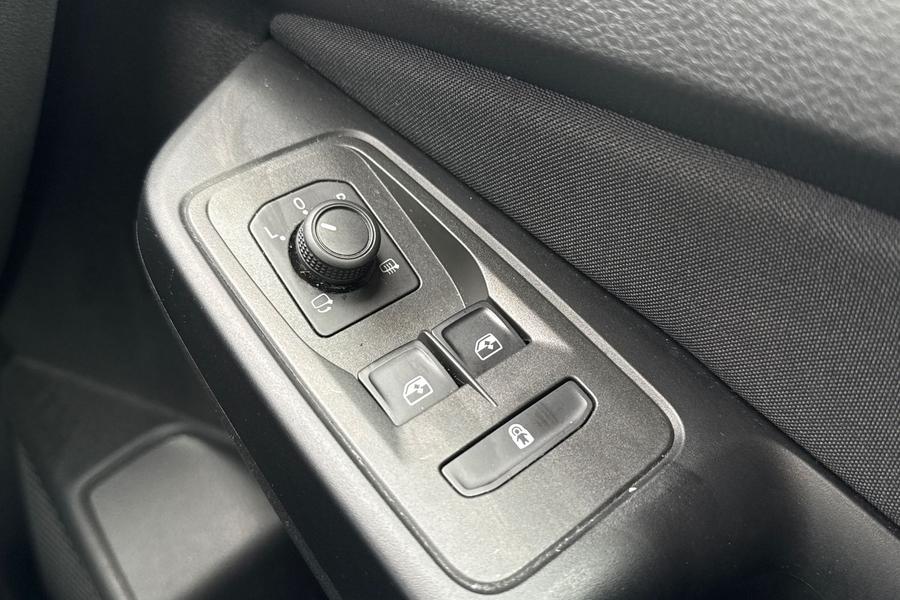Ford Grand Tourneo Connect Photo autoimg-9a3204850be9d0e481daad49387650cb50eea146.jpg