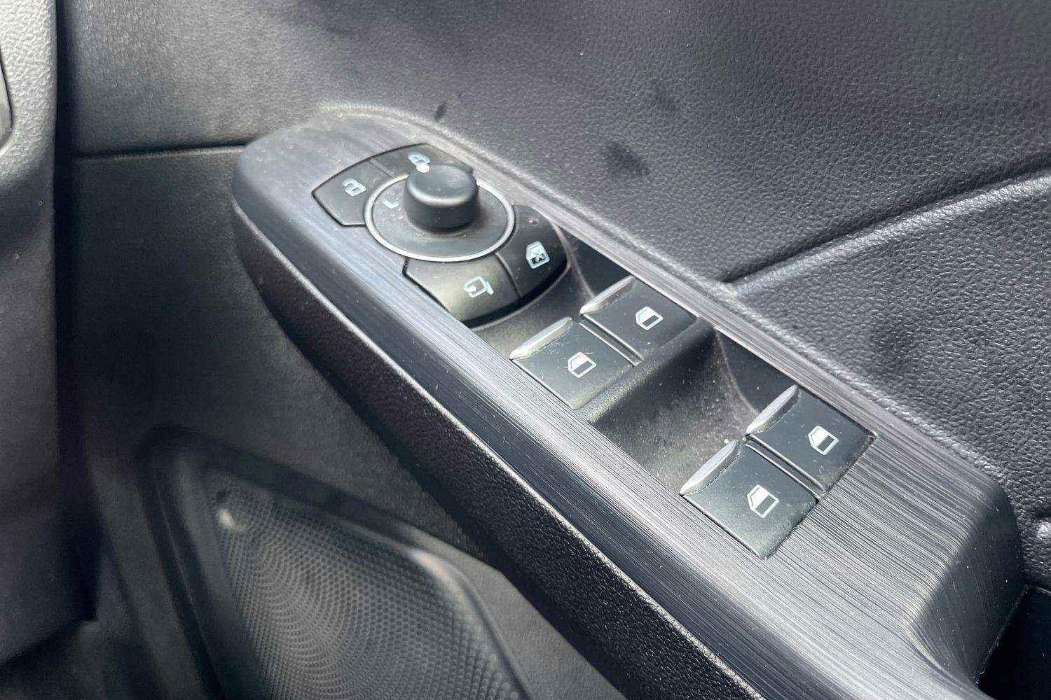 Ford KUGA Photo 15