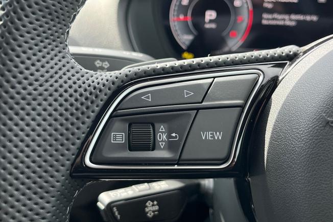 AUDI Q2 Photo 16