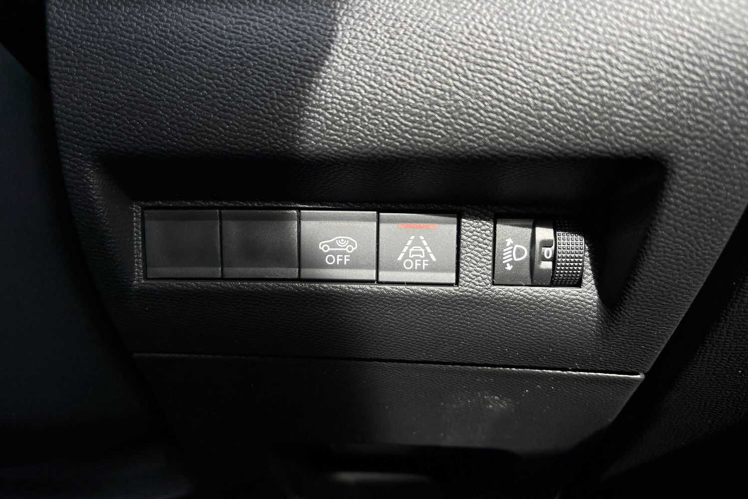 Peugeot 208 Photo 38