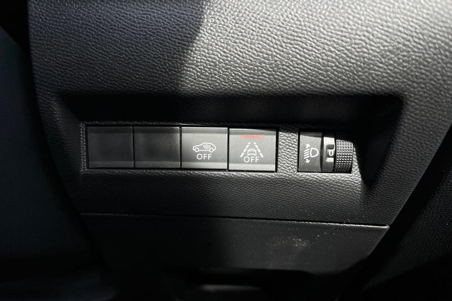 Peugeot 208 Photo autoimg-9a40007c770d40fe2b86c88428641cd25b2b1ad5.jpg