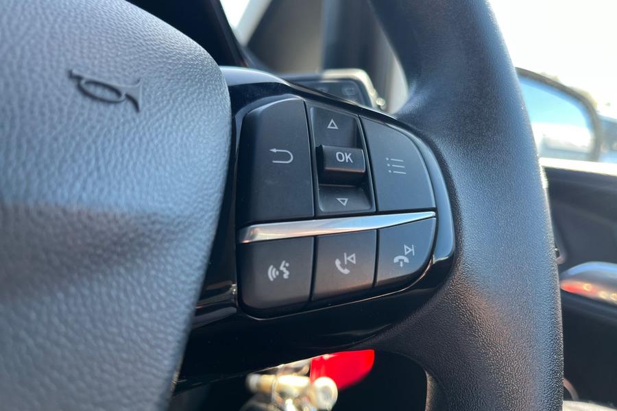 Ford FIESTA Photo autoimg-9a45b9f5a7cd6ba82eba1061f2450c0b830c400d.jpg