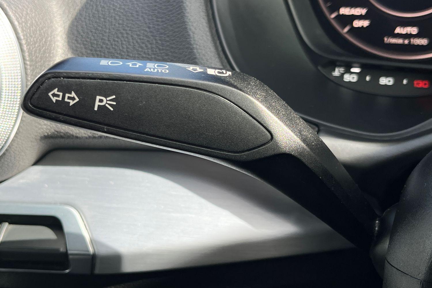 Audi Q2 Photo 13