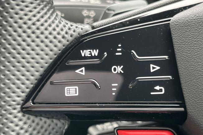 AUDI RS3 Photo 16