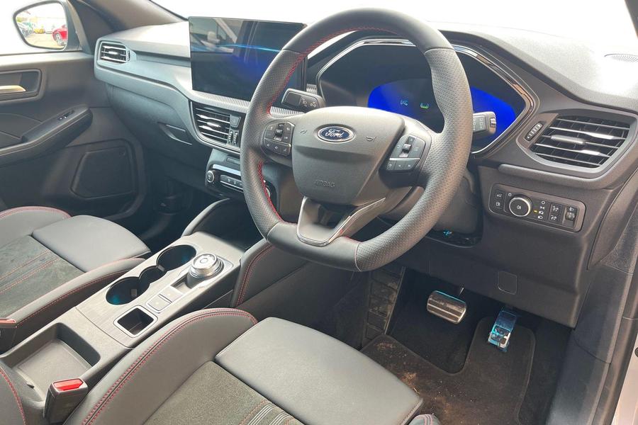Ford KUGA Photo autoimg-9a4ce991e23a6bd6ad6f23b07f9fe92fc3a5b8a9.jpg