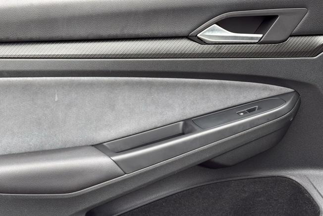 VOLKSWAGEN Golf Photo 45
