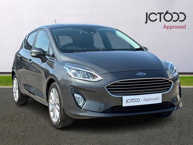 FORD Fiesta Photo 1