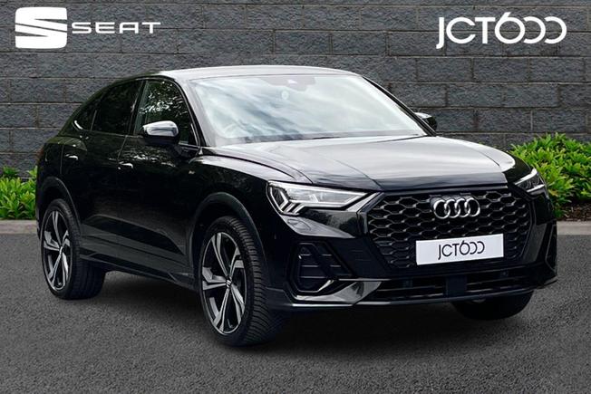 AUDI Q3 Photo 1