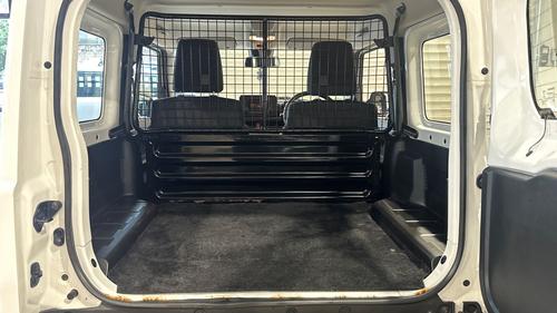 Suzuki Jimny Photo autoimg-9a53c630dcecb4be6705ca350931e5bcbbd5196c.jpg