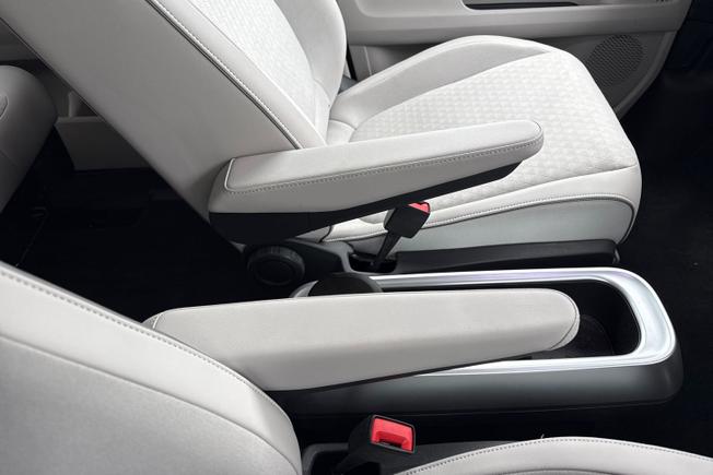 VOLKSWAGEN Id. Buzz Photo 41
