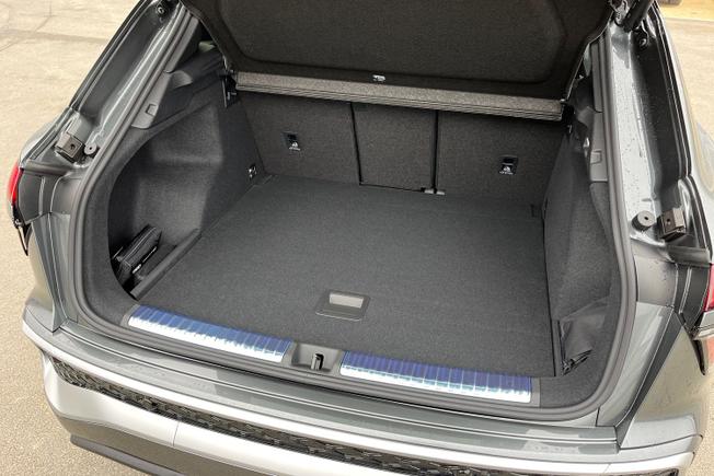 AUDI Q3 Photo 12